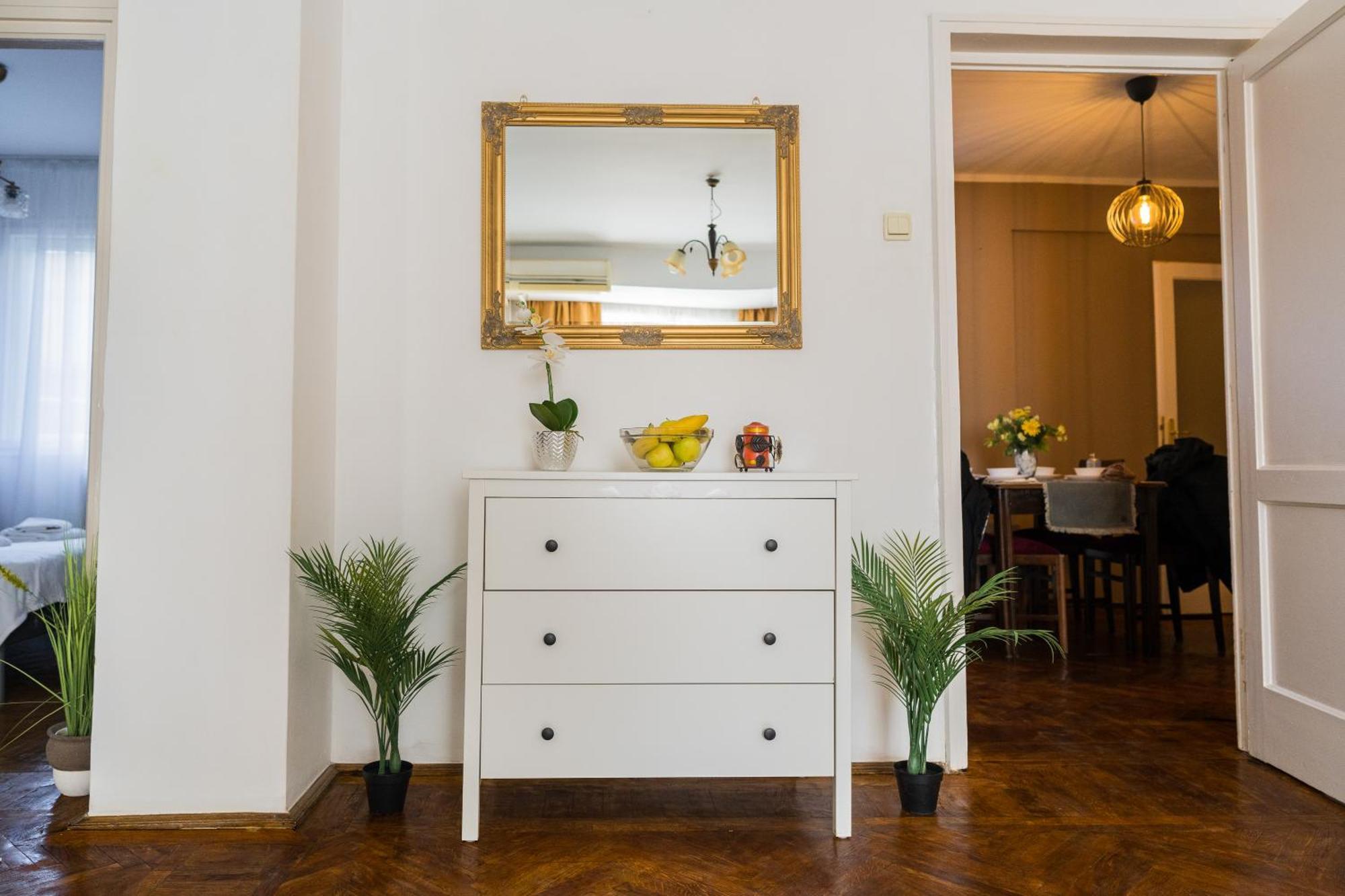 בוקרשט Opia Apartments - Old Town מראה חיצוני תמונה