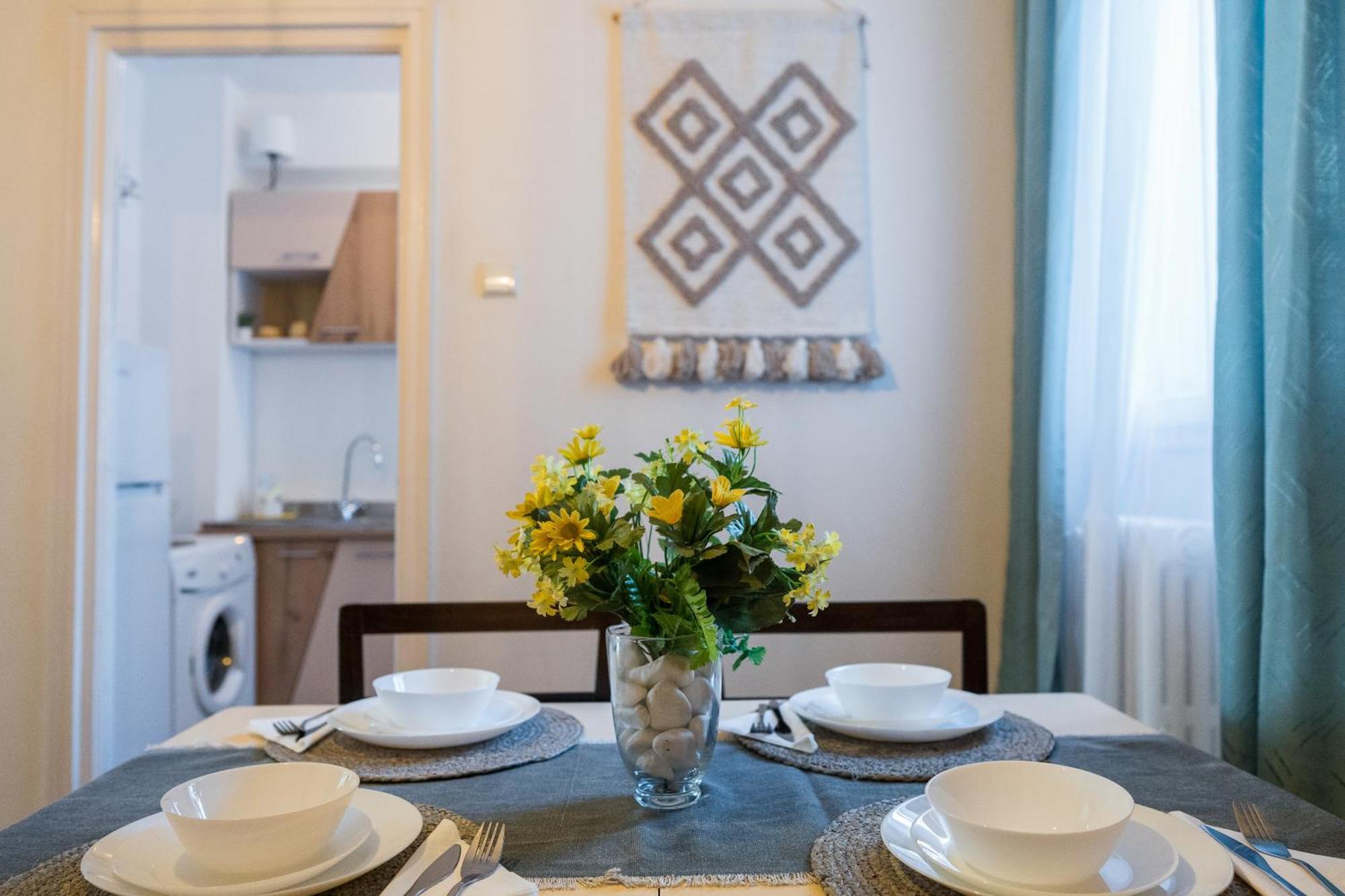 בוקרשט Opia Apartments - Old Town מראה חיצוני תמונה